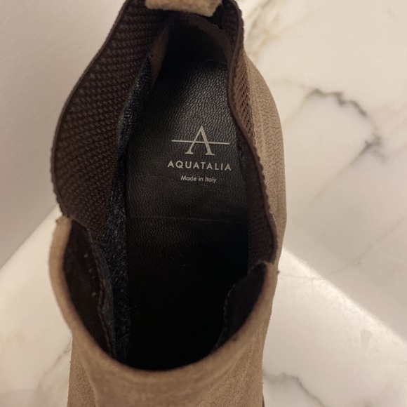 Aquatalia Claire Wedge Suede Ankle Booties Size 10 - Picture 3 of 6